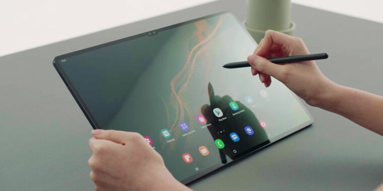 I nuovi tablet Android di Samsung sono così popolari che hanno dovuto interrompere i preordini


