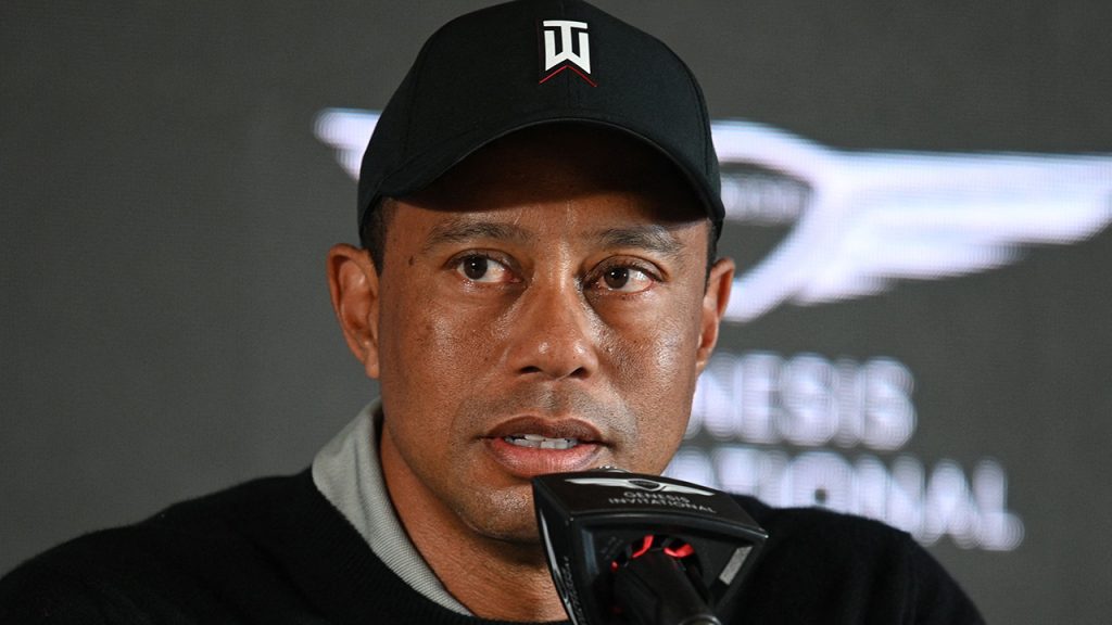 Tiger Woods ammette di avere ancora "molta strada da fare" per giocare a eventi di alto profilo e tornei di marcia