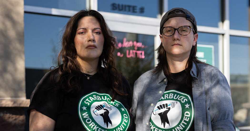 I lavoratori di Starbucks a Mesa, in Arizona, votano per il sindacato

