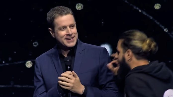 Casuale: la cerimonia di apertura del Gamescom Night Live viene interrotta dai fan di GTA 6 che invadono il palco

