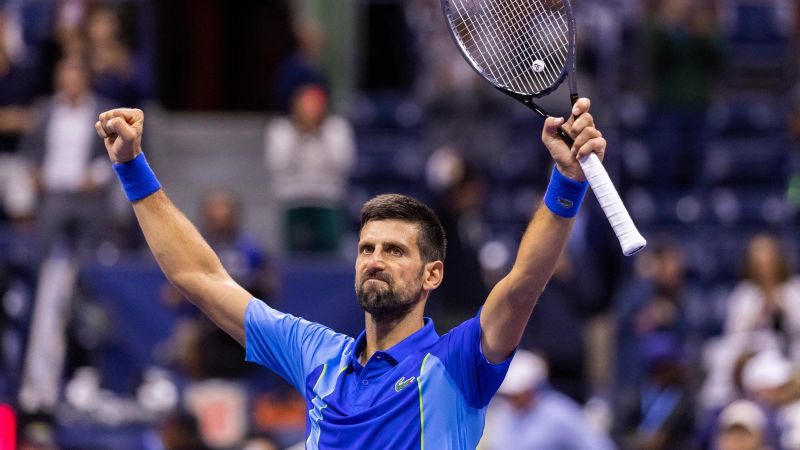 Novak Djokovic rimonta uno svantaggio di due set agli US Open e vince una partita epica