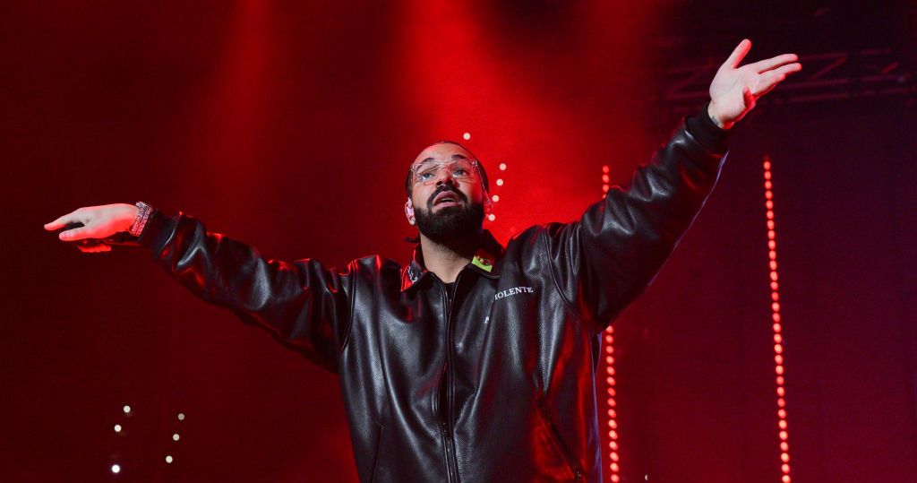 11 domande che abbiamo per l'organizzatore del reggiseno di Drake