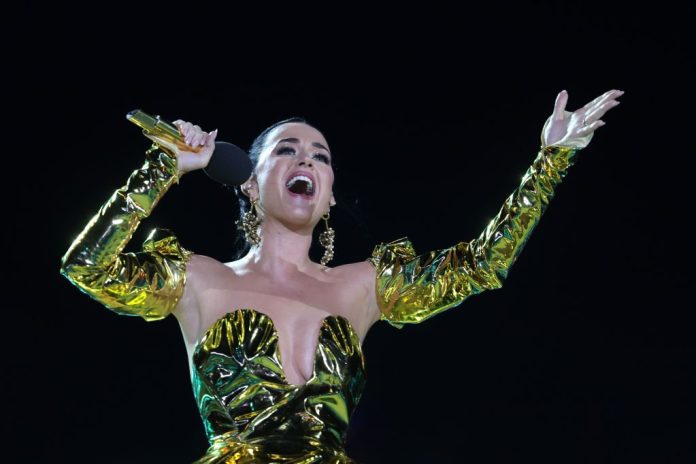 Katy Perry vende il catalogo musicale alla Litmus di Carlyle per 225 milioni di dollari - Scadenza

