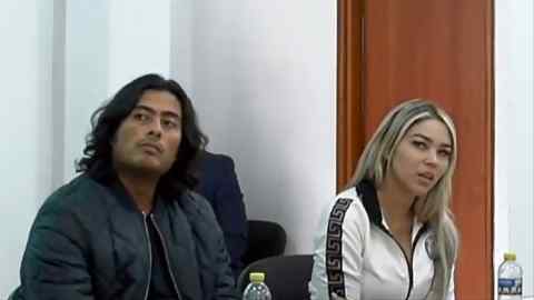Nicolas Petro e la sua ex moglie Desoris Vasquez, durante un'udienza in tribunale a Bogotá il 30 luglio 2023
