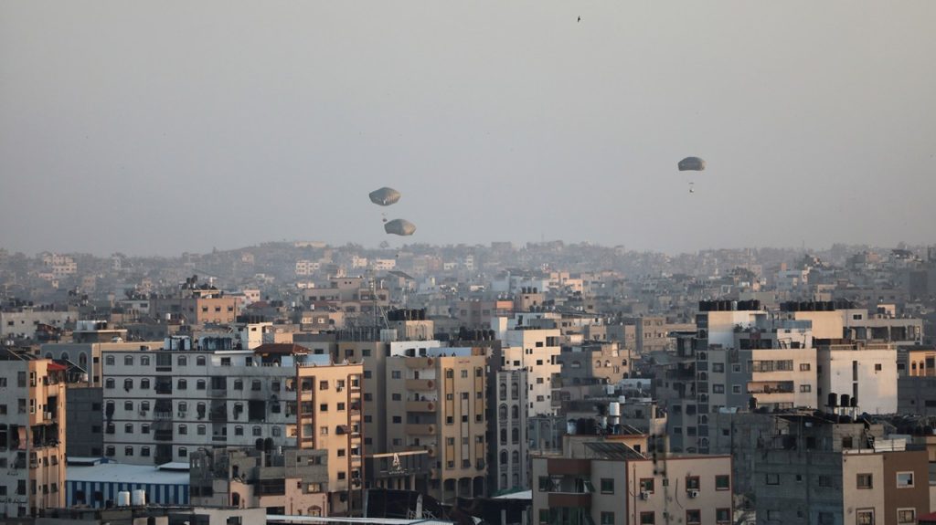 5 persone sono state uccise a Gaza a causa di un difetto nei lanci aerei