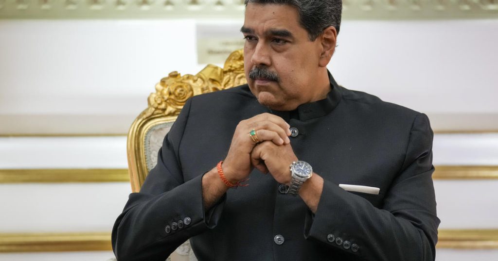 Il presidente venezuelano Nicolas Maduro riceve la candidatura per le prossime elezioni nazionali;  Cerca un terzo mandato