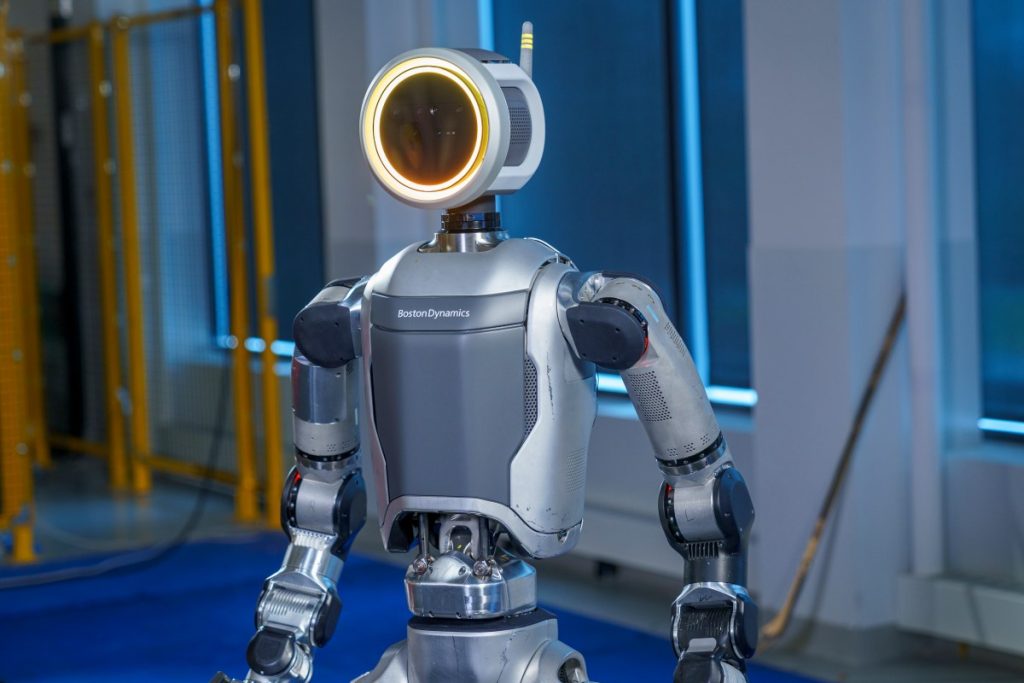 Il robot umanoide Atlas di Boston Dynamics diventa elettrico