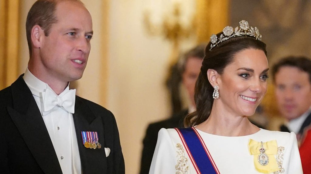 Il matrimonio di Kate Middleton e del principe William: il brindisi per il 13° anniversario della famiglia reale