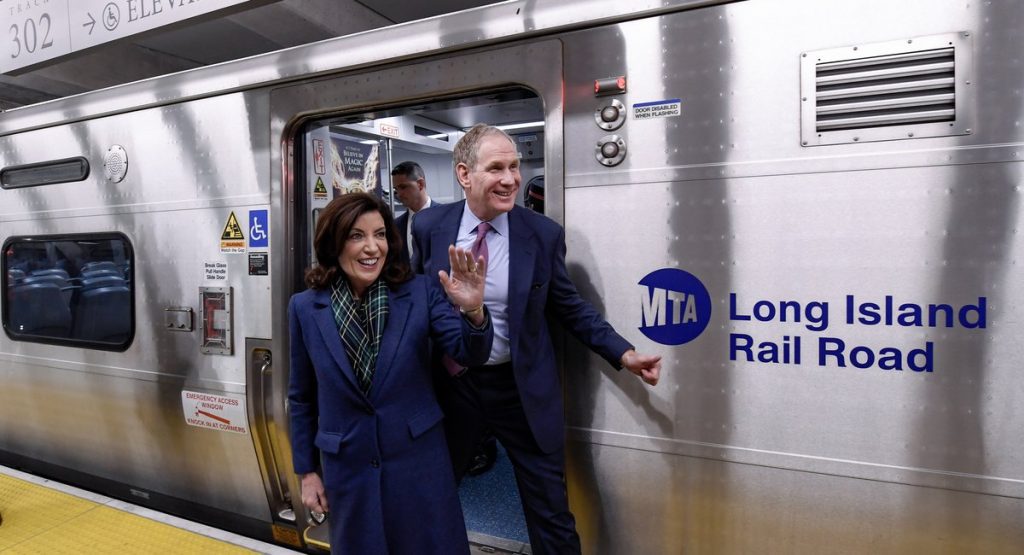 La MTA sta pianificando nuovi sconti sui viaggi LIRR e Metro-Nord all'interno di New York City