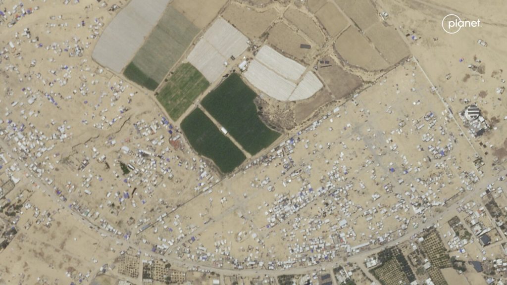 La guerra tra Israele e Hamas: le immagini satellitari mostrano il rapido esodo dei palestinesi da Rafah